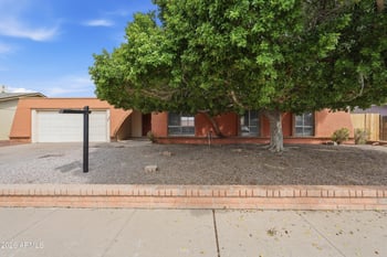 4616 W Saguaro Dr, Glendale, AZ 85304