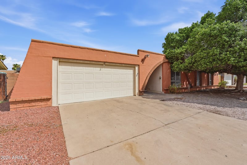 4616 Saguaro Dr, Glendale, AZ 85304