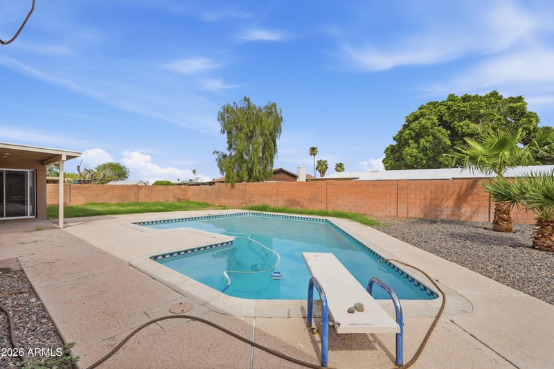 4616 Saguaro Dr, Glendale, AZ 85304