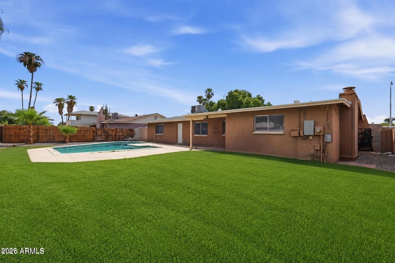 4616 Saguaro Dr, Glendale, AZ 85304