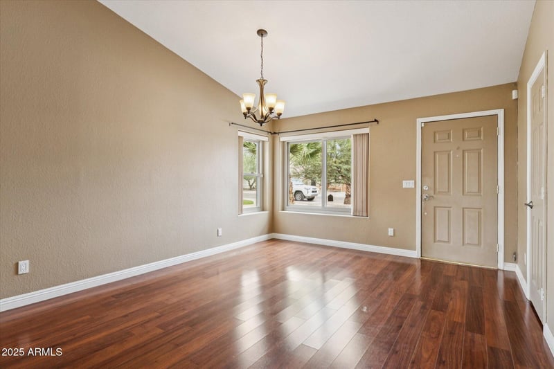 4617 Summerhaven Dr, Phoenix, AZ 85044