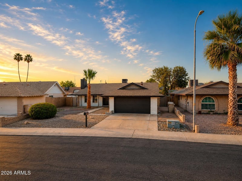 4617 W Echo Ln, Glendale, AZ 85302