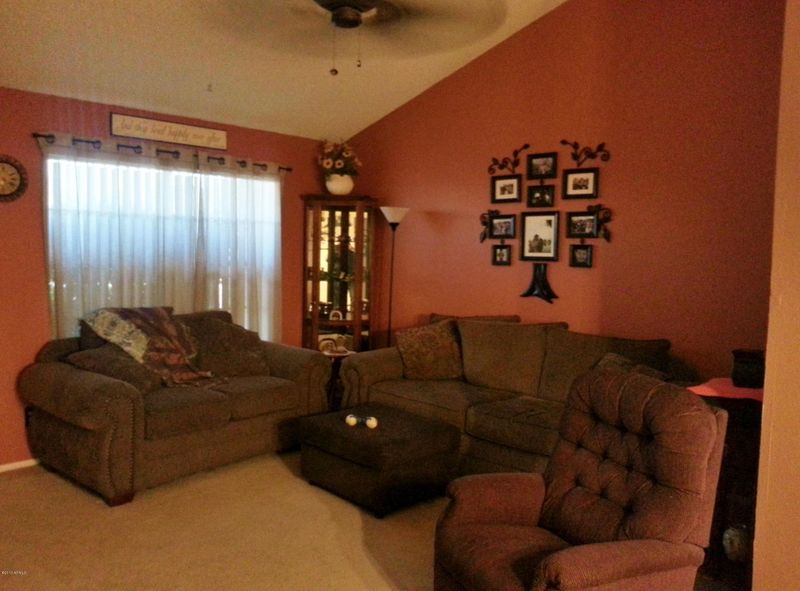 4618 W Morrow Dr, Glendale, AZ 85308