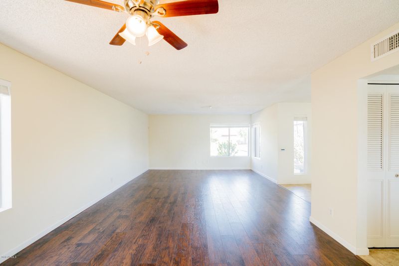 4619 N 100th Dr, Phoenix, AZ 85037