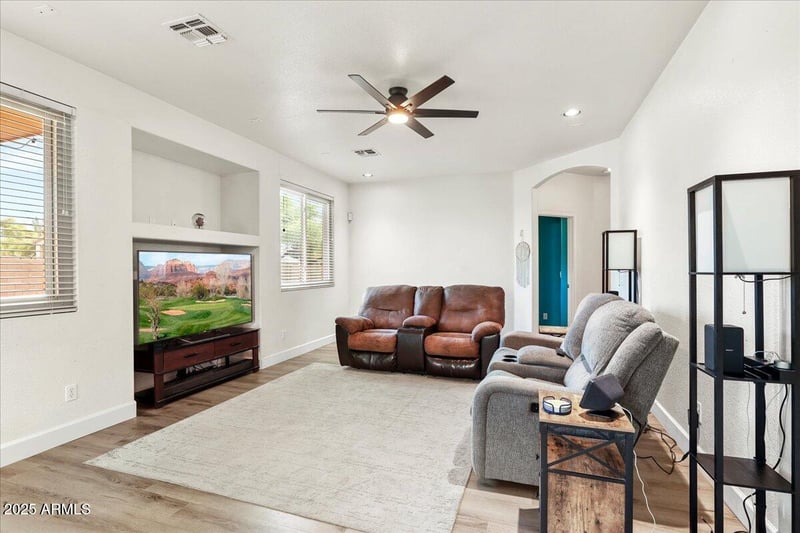 462 Myrtle Dr, Chandler, AZ 85248