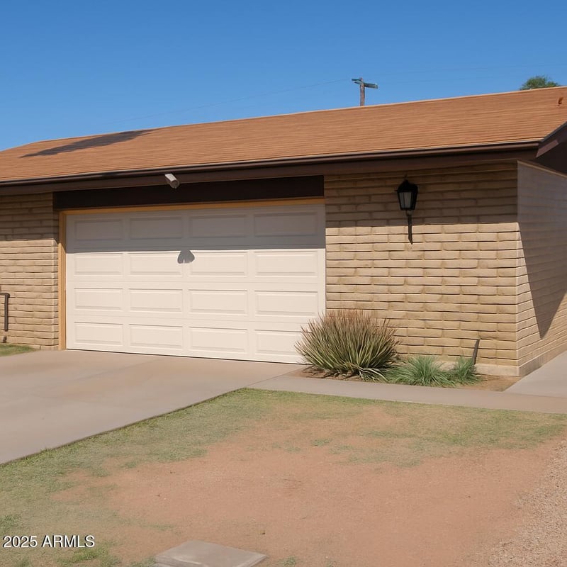 462 Royal Palms Dr, Mesa, AZ 85203
