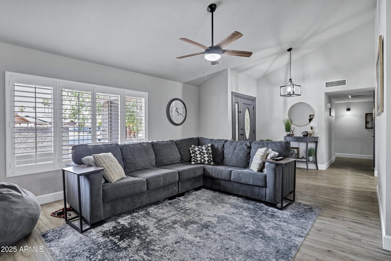 462 W Pampa Ave, Mesa, AZ 85210