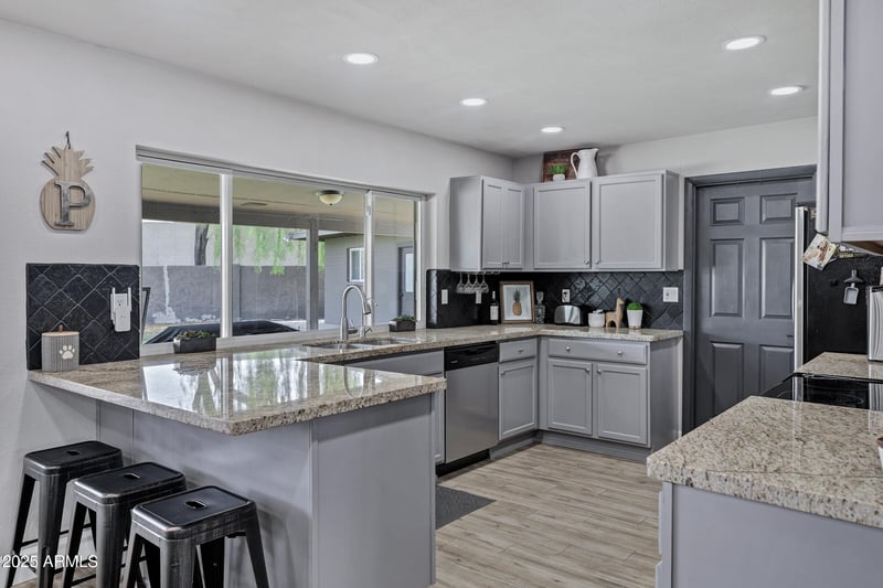 462 W Pampa Ave, Mesa, AZ 85210