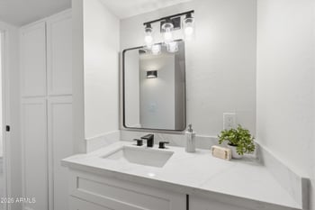 4620 68th St #116, Scottsdale, AZ 85251