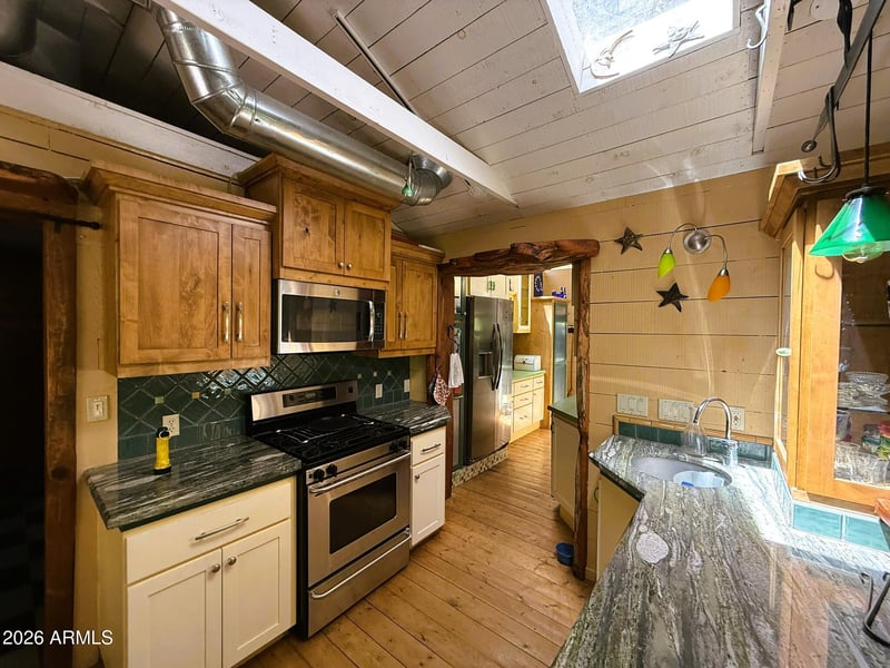 46200 Seven Springs Rd #16, Carefree, AZ 85377