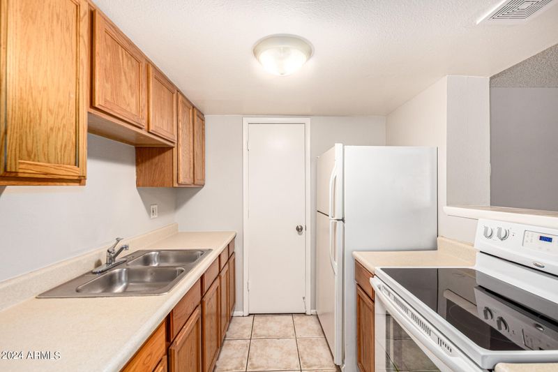 4621 E Southgate Ave, Phoenix, AZ 85040