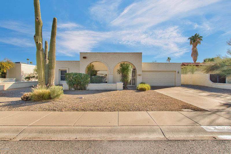 4621 E Sunrise Dr, Phoenix, AZ 85044