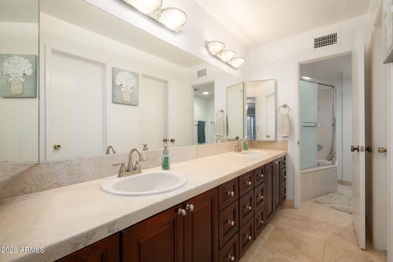 4621 E Winston Dr, Phoenix, AZ 85044