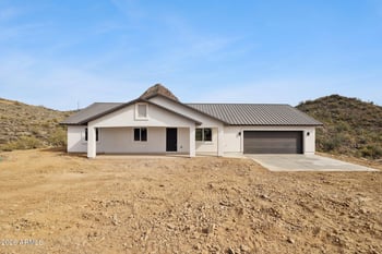 46210 36th Ave, New River, AZ 85087