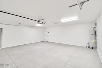 46210 36th Dr, New River, AZ 85087