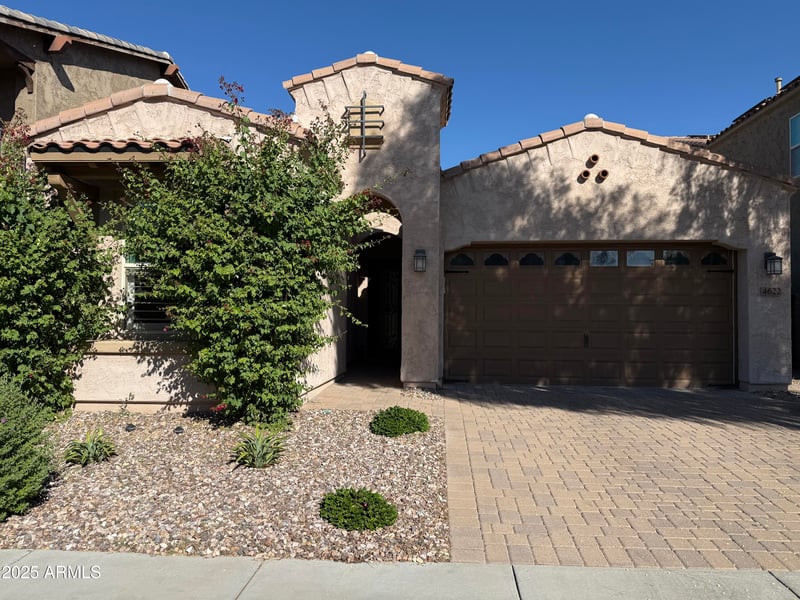 4622 Casitas Del Rio Dr, Phoenix, AZ 85050