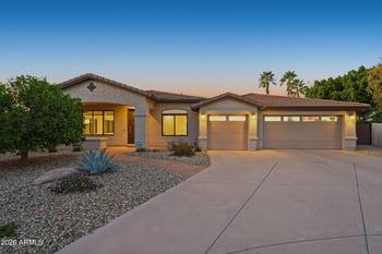 4622 Des Moines St, Mesa, AZ 85205