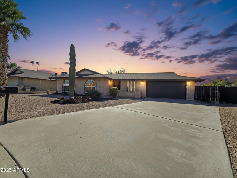 4623 Echo Ln, Glendale, AZ 85302