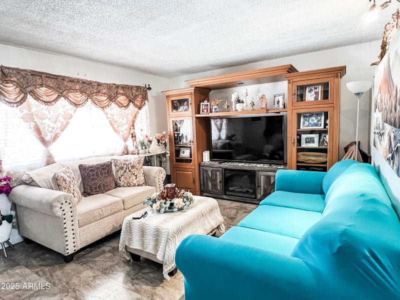 4623 Mission Ln, Glendale, AZ 85302