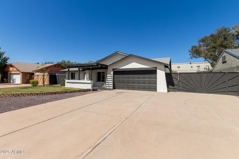 4624 Aire Libre Ave, Phoenix, AZ 85032