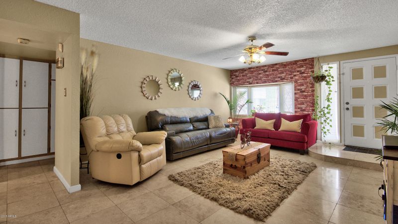 4627 W Montebello Ave, Glendale, AZ 85301