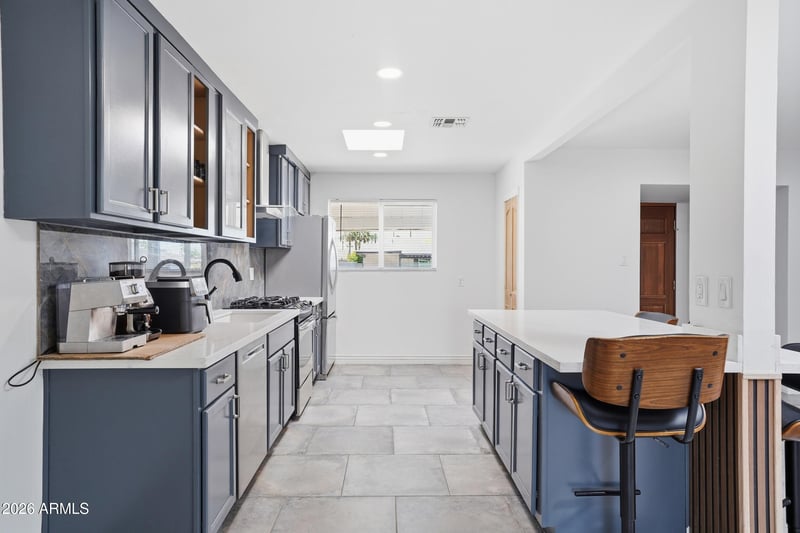 4628 Holly St, Phoenix, AZ 85008