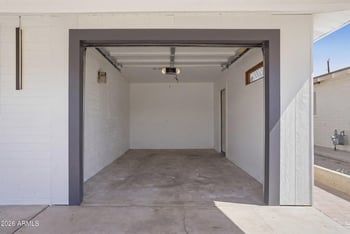 4628 Holly St, Phoenix, AZ 85008