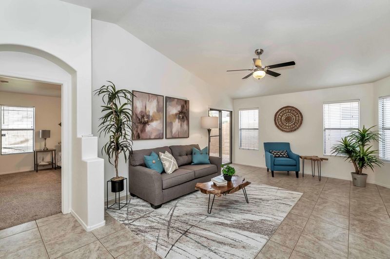 4628 E Melinda Ln, Phoenix, AZ 85050