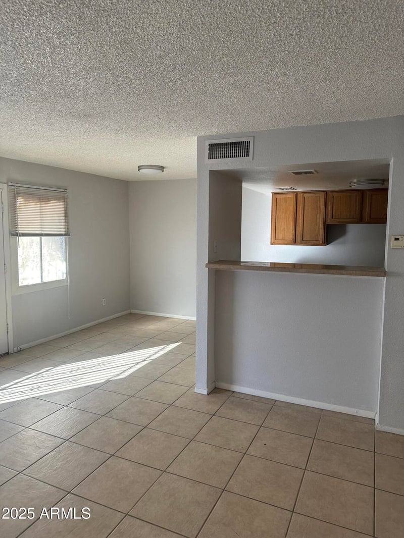 4628 Wood St, Phoenix, AZ 85040