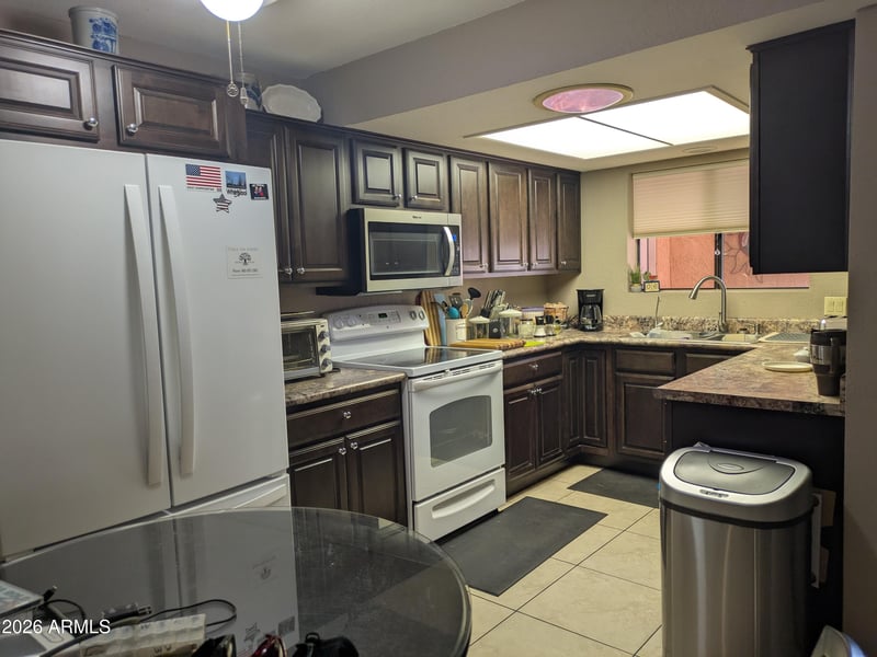 463 Olmo Cir, Apache Junction, AZ 85120