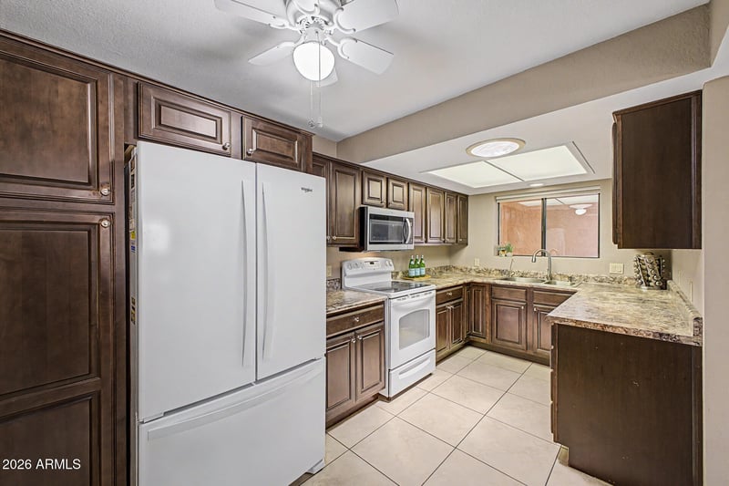 463 Olmo Cir, Apache Junction, AZ 85120