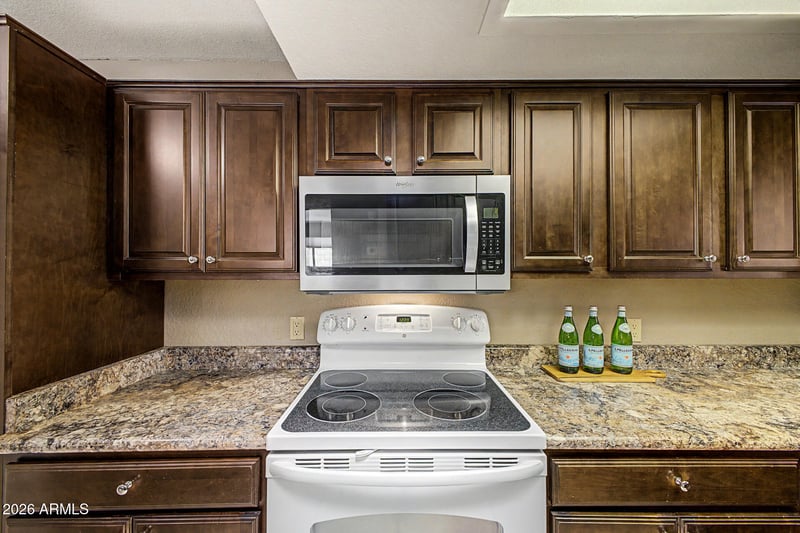 463 Olmo Cir, Apache Junction, AZ 85120
