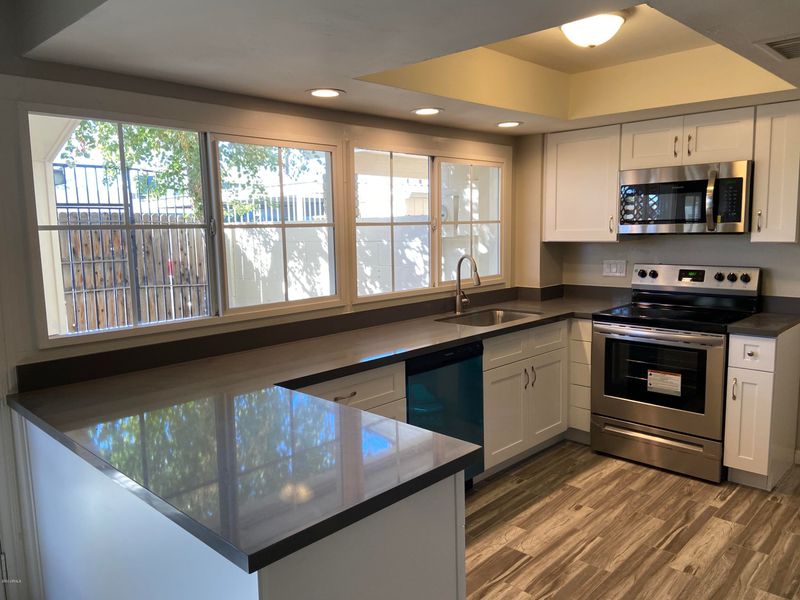 4630 N 19th Ave #N, Phoenix, AZ 85015