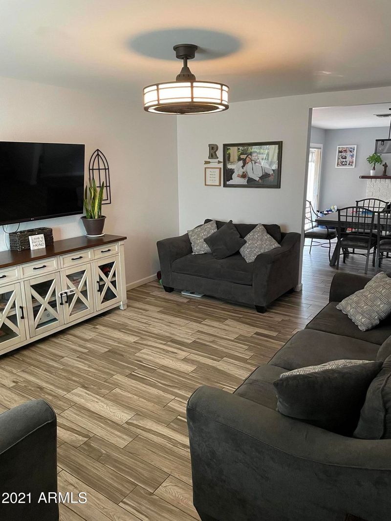 4631 E Vineyard Rd, Phoenix, AZ 85042