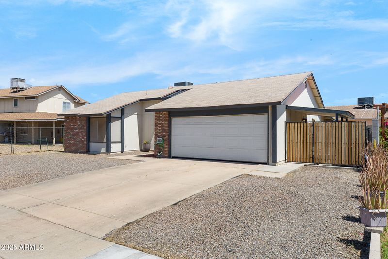 4631 N 77th Dr, Phoenix, AZ 85033
