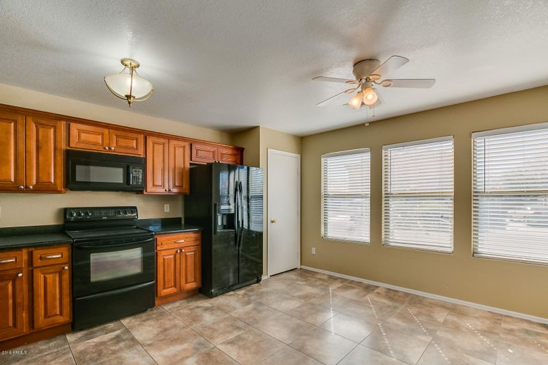 4631 N 91st Dr, Phoenix, AZ 85037