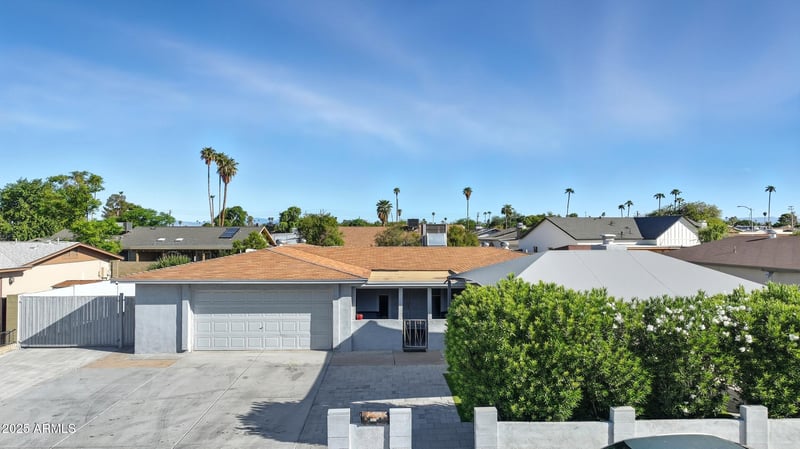 4632 Paradise Dr, Glendale, AZ 85304