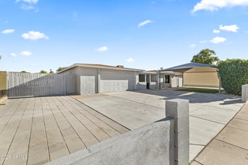 4632 Paradise Dr, Glendale, AZ 85304