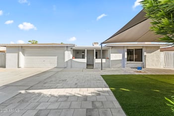 4632 Paradise Dr, Glendale, AZ 85304