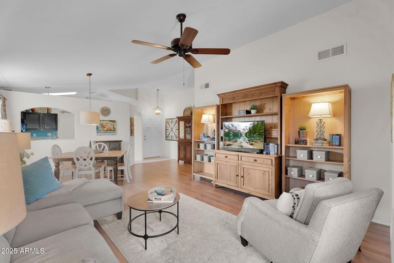 4632 Shomi St, Phoenix, AZ 85044