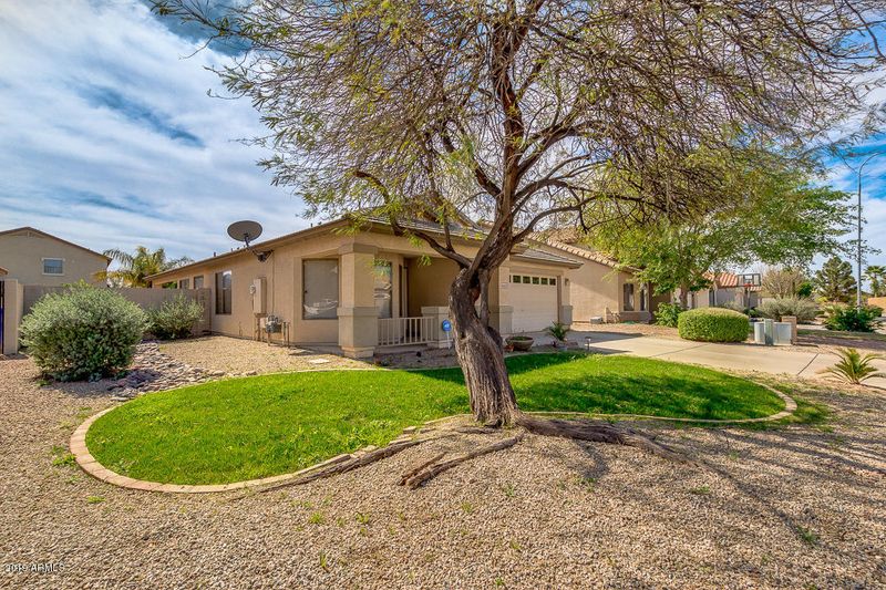 4633 E Cherry Hills Dr, Chandler, AZ 85249