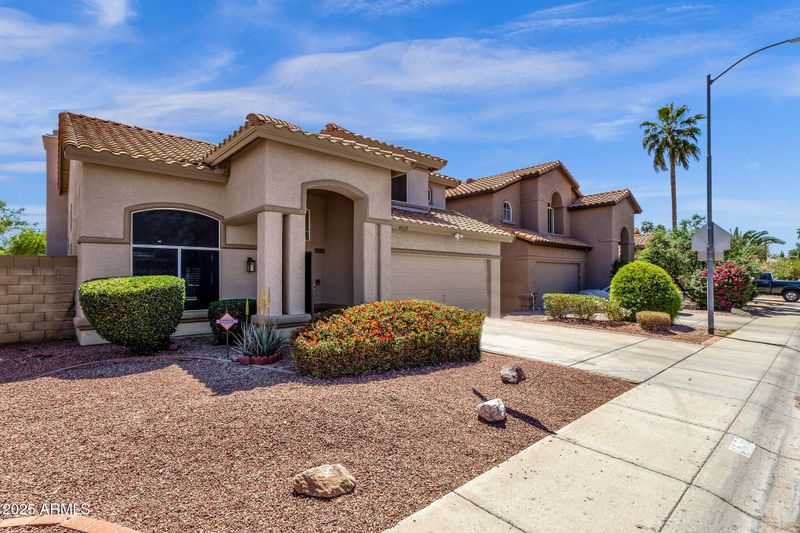 4633 E Desert Cactus St, Phoenix, AZ 85032