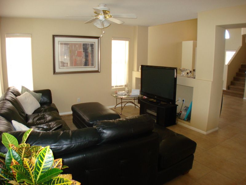 4633 E Hartford Ave, Phoenix, AZ 85032