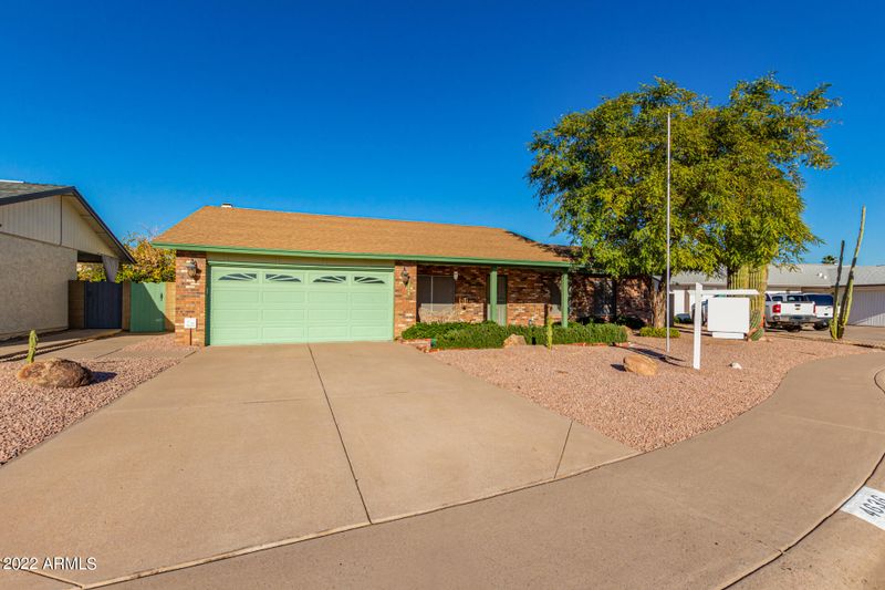 4636 E Bohl St, Phoenix, AZ 85044