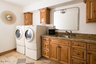 4636 Moonlight Way, Paradise Valley, AZ 85253