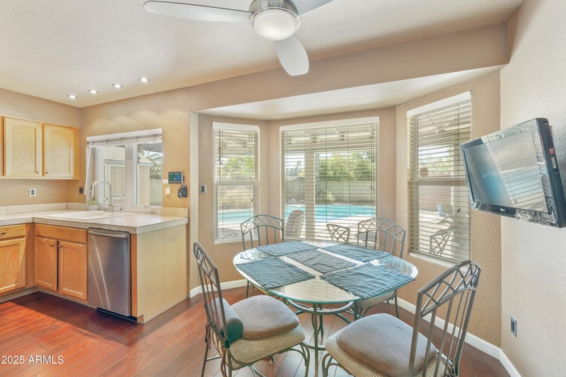 4637 Beverly Ln, Phoenix, AZ 85032