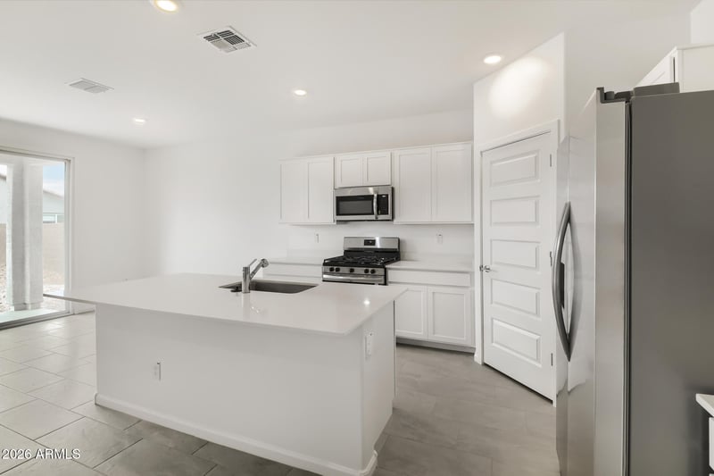 4637 Shasta Dr, San Tan Valley, AZ 85143