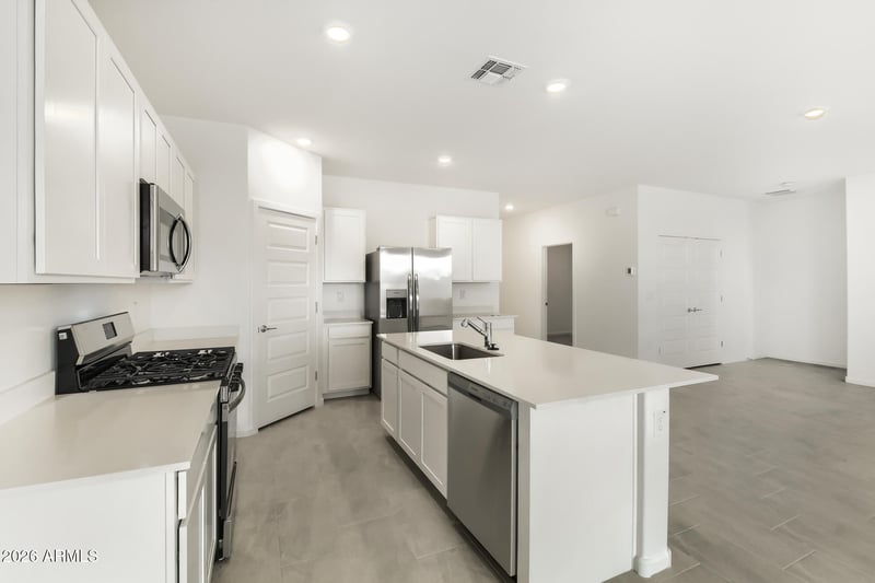 4637 Shasta Dr, San Tan Valley, AZ 85143