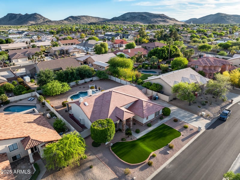 4637 Misty Willow Ln, Glendale, AZ 85310