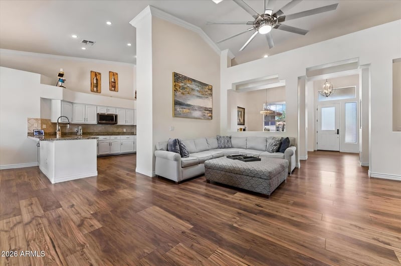 4637 W Misty Willow Ln, Glendale, AZ 85310